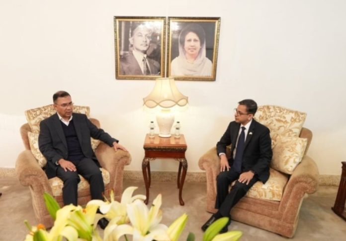 बांग्लादेश में भारत के उच्चायुक्त प्रणय वर्मा ने बीएनपी अध्यक्ष तारिक रहमान से की मुलाकात