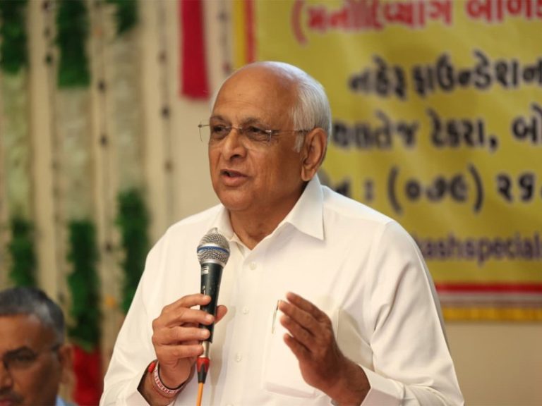 गुजरात : सीएम भूपेंद्र पटेल ने करुणा अभियान पहल के तहत वन्यजीव देखभाल केंद्र का किया दौरा