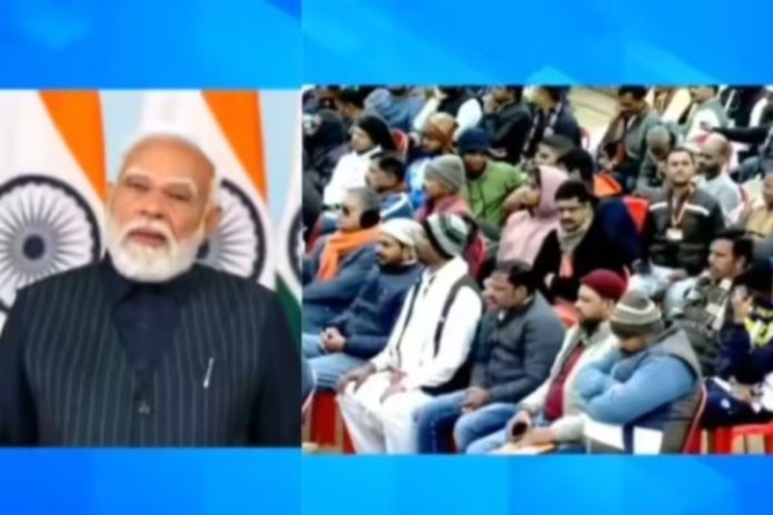 पीएम मोदी ने वीडियो कॉन्फ्रेंसिंग के माध्यम से वाराणसी में 72वें राष्ट्रीय वॉलीबॉल टूर्नामेंट का किया उद्घाटन