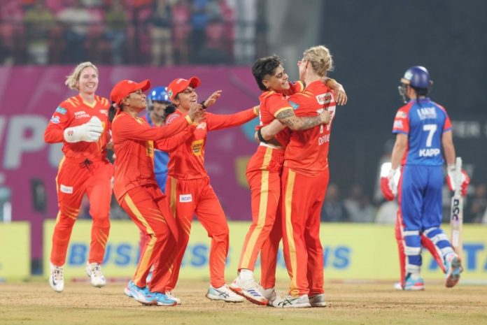 WPL 2026 : गुजरात जायंट्स ने रोमांचक मुकाबले में दिल्ली कैपिटल्स को 4 रन से हराया