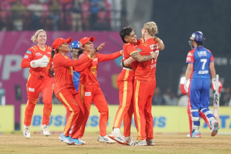 WPL 2026 : गुजरात जायंट्स ने रोमांचक मुकाबले में दिल्ली कैपिटल्स को 4 रन से हराया