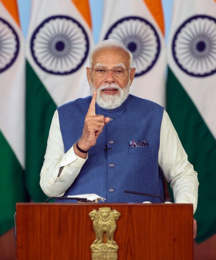 पीएम मोदी ने सावित्रीबाई फुले और रानी वेलु नचियार को उनकी जयंती पर श्रद्धांजलि दी