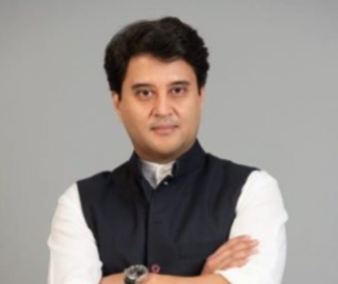 केंद्रीय मंत्री ज्योतिरादित्य सिंधिया ने 2 नई डाक सेवाओं की घोषणा की