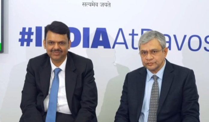 केंद्रीय मंत्री अश्विनी वैष्णव और महाराष्ट्र के सीएम देवेंद्र फडणवीस ने दावोस में संयुक्त संवाददाता सम्‍मेलन को किया संबोधित