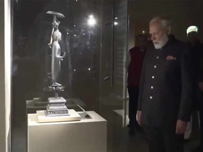 पीएम मोदी ने दिल्ली में पिपरावा के पवित्र अवशेषों की भव्य प्रदर्शनी का किया उद्घाटन पीएम मोदी ने दिल्ली में पिपरावा के पवित्र अवशेषों की भव्य प्रदर्शनी का किया उद्घाटन