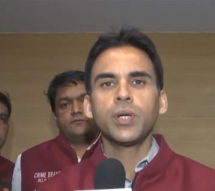 दिल्ली पुलिस की क्राइम ब्रांच ने अंतरराज्यीय ऑटो चोरी रैकेट का किया भंडाफोड़, 3 गिरफ्तार, 16 लग्जरी कारें बरामद