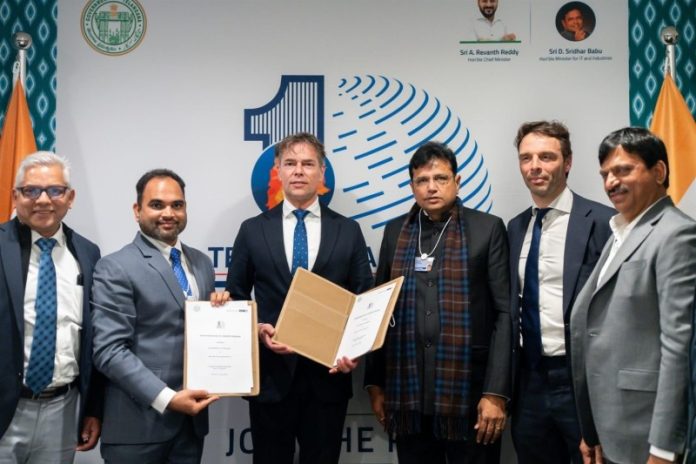 डब्ल्यूईएफ : तेलंगाना सरकार ने 30 हजार करोड़ रुपये के निवेश से जुड़े समझौता ज्ञापनों पर हस्ताक्षर किए
