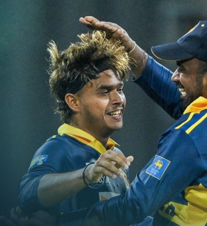 SL vs ENG वनडे सीरीज : श्रीलंका ने पहले वनडे मैच में इंग्लैंड को 19 रन से हराया SL vs ENG वनडे सीरीज : श्रीलंका ने पहले वनडे मैच में इंग्लैंड को 19 रन से हराया