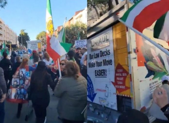 अमेरिका में खामेनेई सरकार के खिलाफ विरोध प्रदर्शन में घुसा ट्रक, कई लोगों को रौंदा