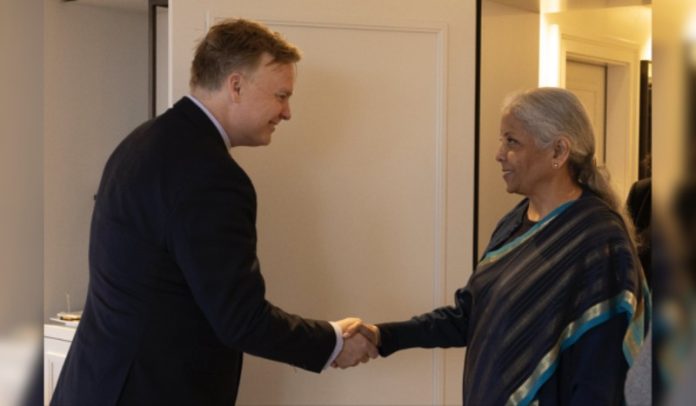 एपीएम टर्मिनल्स के मुख्य कार्यकारी अधिकारी कीथ स्वेन्डसेन से वित्त मंत्री निर्मला सीतारमण ने की मुलाकात