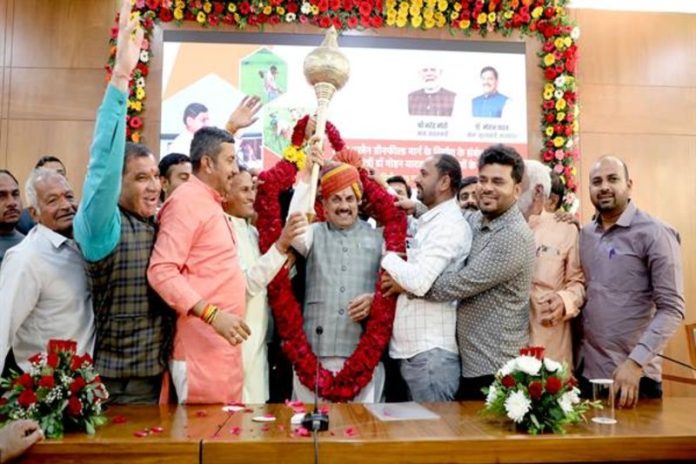 इंदौर-उज्जैन ग्रीन फील्ड फोर लेन रोड निर्माण में किसान हित सर्वोपरि : सीएम डॉ. मोहन यादव इंदौर-उज्जैन ग्रीन फील्ड फोर लेन रोड निर्माण में किसान हित सर्वोपरि : सीएम डॉ. मोहन यादव