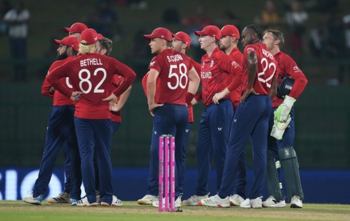 आईसीसी टी20 वर्ल्ड कप 2026 : सुपर-8 में इंग्लैंड ने पाकिस्तान को 2 विकेट से हराया, सेमीफाइनल के लिए किया क्वालीफाई