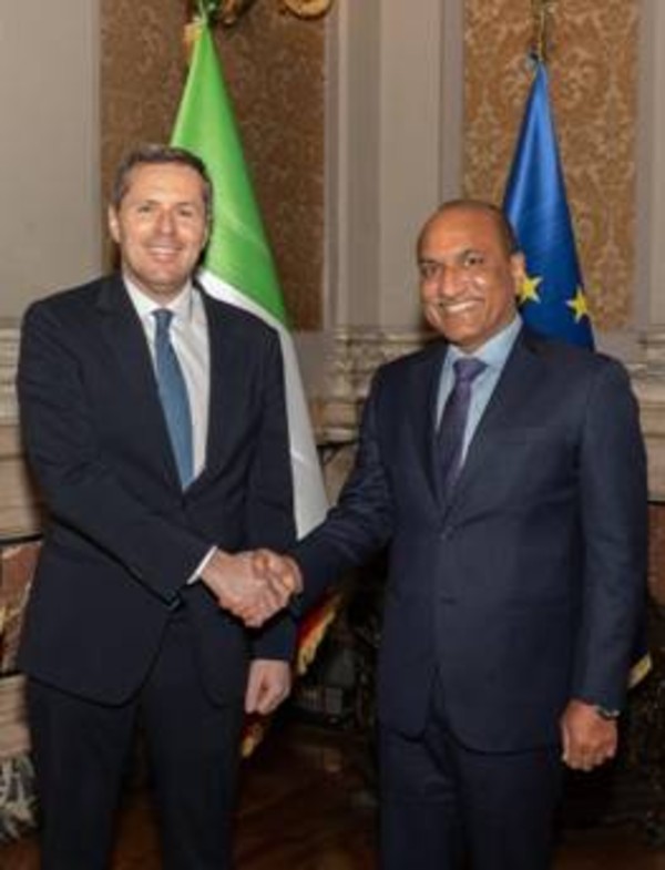 रक्षा उत्पादन सचिव ने रोम में इटली के वरिष्ठरक्षा अधिकारियों के साथ कीं महत्वपूर्ण बैठकें रक्षा उत्पादन सचिव ने रोम में इटली के वरिष्ठरक्षा अधिकारियों के साथ कीं महत्वपूर्ण बैठकें