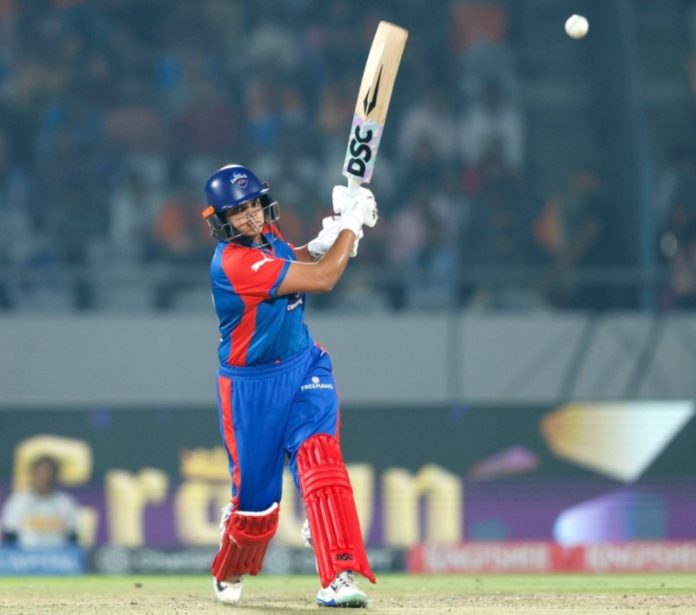 WPL 2026 : दिल्ली कैपिटल्स फाइनल में, एलिमिनेटर मैच में गुजरात जायंट्स को 7 विकेट से हराया