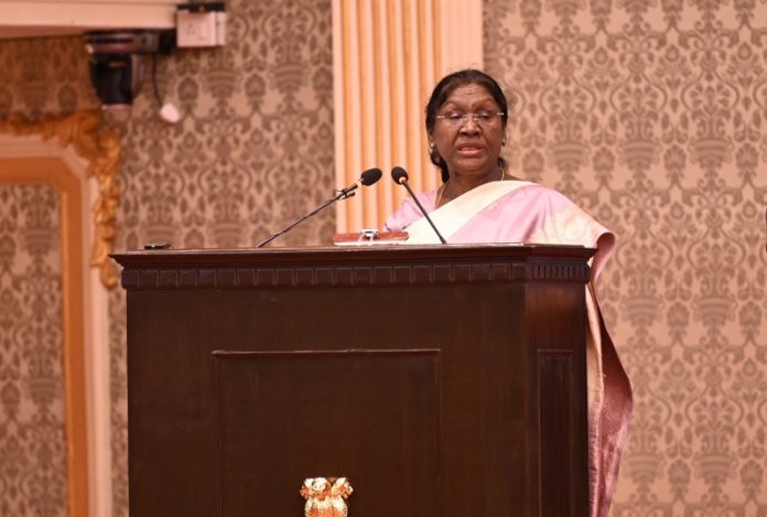 राष्ट्रपति मुर्मू ने पीडी हिंदुजा अस्पताल के राष्ट्रव्यापी अभियान 'जीवन बचाओ और एक स्वस्थ भारत बनाओ' का किया उद्घाटन