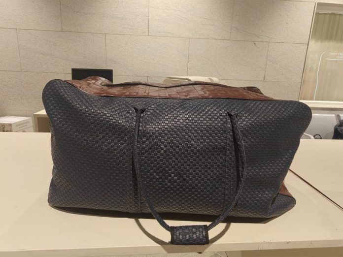 बेंगलुरु के केम्पेगौड़ा अंतरराष्ट्रीय हवाई अड्डे पर 4.776 किलोग्राम कोकीन के साथ एक ब्राजीलियाई नागरिक गिरफ्तार