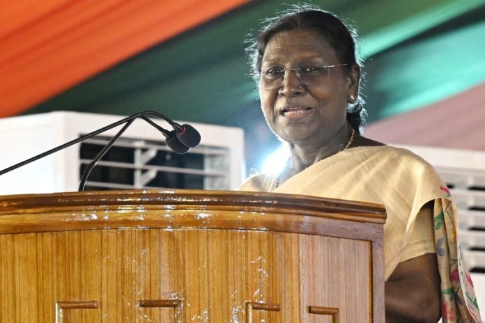 राष्ट्रपति मुर्मू ने ओडिशा के रायरंगपुर में विभिन्न विकास परियोजनाओं का लोकार्पण और शिलान्यास किया