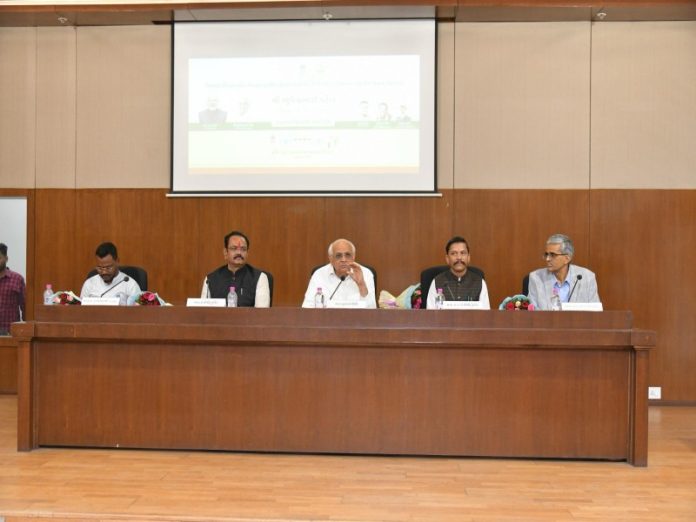 गुजरात : सीएम भूपेंद्र पटेल ने प्राकृतिक कृषि से जुड़े किसानों को 6.97 करोड़ रुपये की सहायता राशि प्रदान की गुजरात : सीएम भूपेंद्र पटेल ने प्राकृतिक कृषि से जुड़े किसानों को 6.97 करोड़ रुपये की सहायता राशि प्रदान की