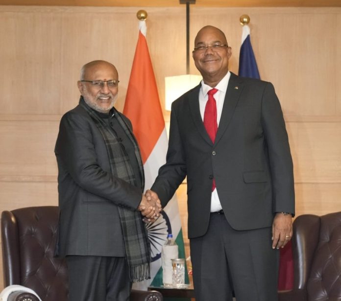 उपराष्ट्रपति सी पी राधाकृष्णन की नई दिल्ली में सेशेल्स के राष्ट्रपति से की मुलाकात