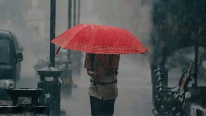 उप्र : आज 10 जिलों में बारिश-ओले का अलर्ट, अगले 24 घंटे में बदलेगा यूपी का मौसम