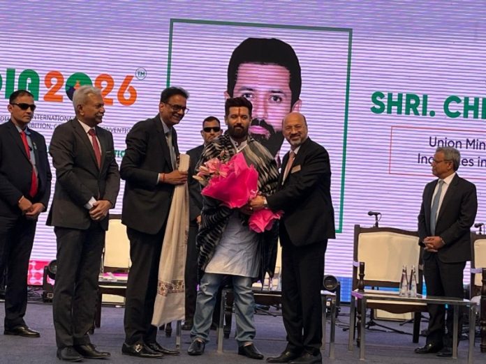 केंद्रीय मंत्री चिराग पासवान ने प्लास्ट इंडिया 2026 का किया दौरा, प्लास्टिक उद्योग की स्थिति रिपोर्ट 2025 जारी की