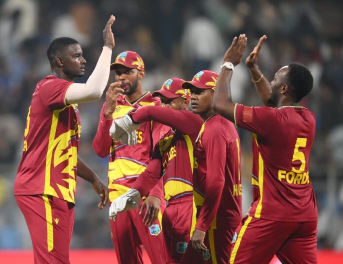 आईसीसी टी20 वर्ल्ड कप 2026 : वेस्टइंडीज ने इंग्लैंड को 30 रन से हराया