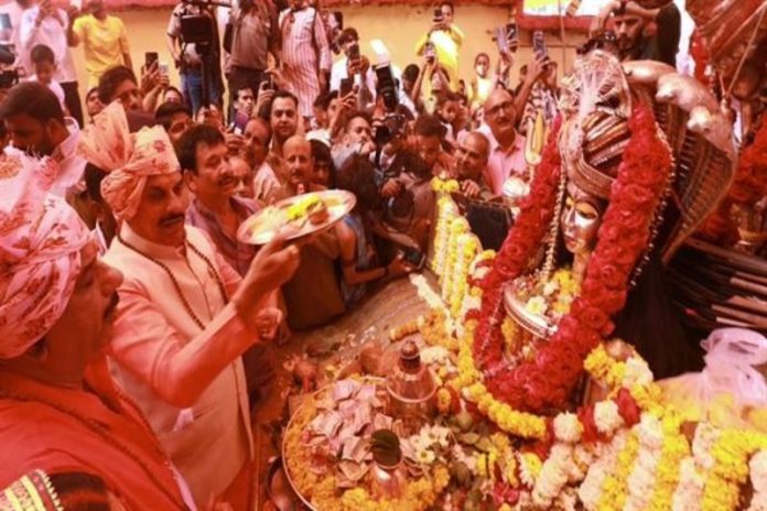 मप्र : सीएम डॉ. मोहन यादव ने भोपाल के प्राचीन बड़वाले महादेव मंदिर पहुंचकर की पूजा-अर्चना