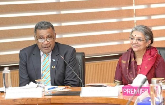 फिजी के वित्त मंत्री एसरोम यूसुफ इमैनुएल ने नई दिल्ली में महालेखा नियंत्रक भवन का किया दौरा