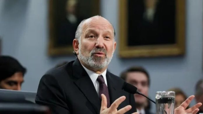 अमेरिकी वाणिज्य मंत्री हावर्ड लुटनिक ने एपस्टीन से संबंधों से किया इनकार अमेरिकी वाणिज्य मंत्री हावर्ड लुटनिक ने एपस्टीन से संबंधों से किया इनकार