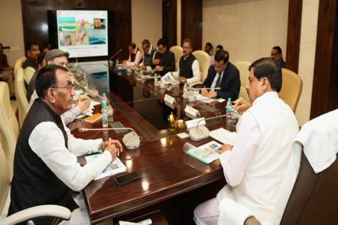 प्रदेश में मत्स्य उत्पादन दोगुना करने की दिशा में सक्रियता से करें कार्य : सीएम डॉ. मोहन यादव