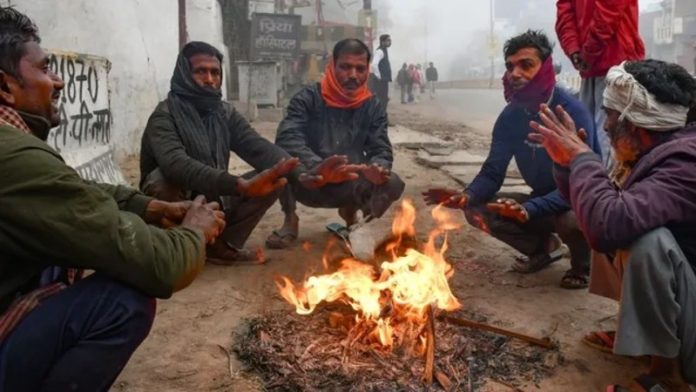 दिल्ली-एनसीआर में घना कोहरा, 10 राज्यों में आंधी-बारिश का अलर्ट, आईएमडी ने जारी की चेतावनी