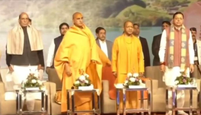 उत्तराखंड: सीएम धामी, राजनाथ सिंह, योगी आदित्यनाथ गुरुदेव समाधि मंदिर मूर्ति स्थापना में शामिल हुए
