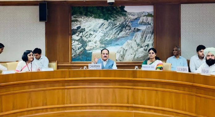 केंद्रीय मंत्री जे. पी नड्डा ने दिल्ली में रसायन क्षेत्र में बुनियादी ढांचा पहल पर परामर्श समिति की बैठक की अध्यक्षता की केंद्रीय मंत्री जे. पी नड्डा ने दिल्ली में रसायन क्षेत्र में बुनियादी ढांचा पहल पर परामर्श समिति की बैठक की अध्यक्षता की