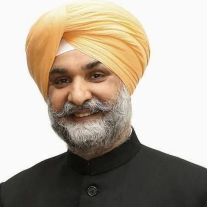 दिल्ली उपराज्‍यपाल तरनजीत सिंह संधू ने 26वें लेफ्टिनेंट गवर्नर कप गोल्फ प्रतियोगिता के विजेताओं को किया सम्मानित