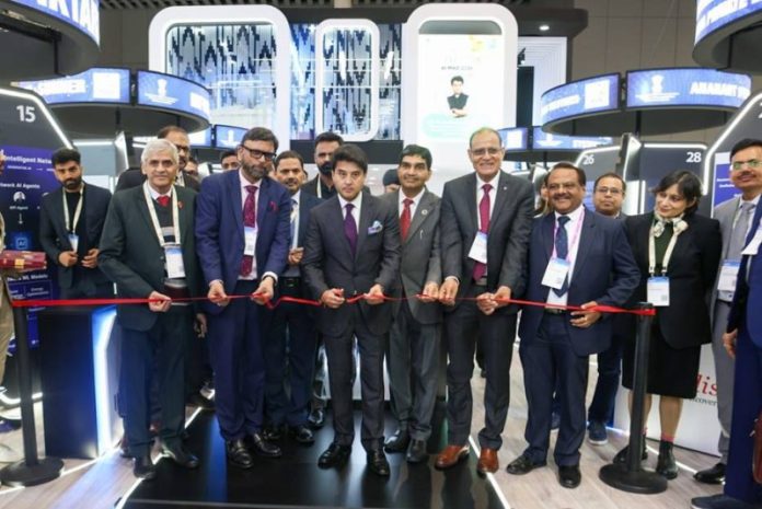 केंद्रीय मंत्री ज्योतिरादित्य सिंधिया ने स्पेन के बार्सिलोना में आयोजित मोबाइल वर्ल्ड कांग्रेस 2026 में भारत पवेलियन का किया उद्घाटन