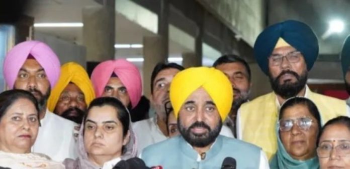 पंजाब में 'मुख्यमंत्री मावां-धीयां सत्कार योजना' को मंजूरी, महिलाओं को मिलेंगे हर महीने 1000 रुपए
