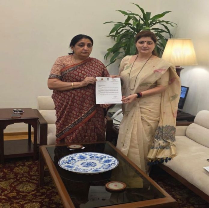 रूपाली चाकंकर ने महाराष्ट्र महिला आयोग के अध्यक्ष पद से इस्तीफा दिया रूपाली चाकंकर ने महाराष्ट्र महिला आयोग के अध्यक्ष पद से इस्तीफा दिया