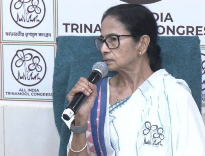 टीएमसी ने पश्चिम बंगाल चुनाव के लिए 291 उम्मीदवारों की सूची घोषित की टीएमसी ने पश्चिम बंगाल चुनाव के लिए 291 उम्मीदवारों की सूची घोषित की