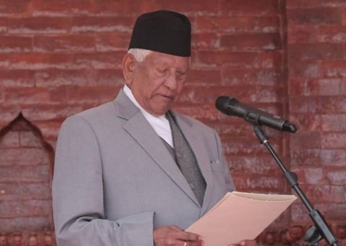 नेपाल के राष्ट्रपति रामचंद्र पौडेल ने अर्जुन नरसिंह केसी को प्रतिनिधि सभा सदस्य के रूप में दिलाई शपथ नेपाल के राष्ट्रपति रामचंद्र पौडेल ने अर्जुन नरसिंह केसी को प्रतिनिधि सभा सदस्य के रूप में दिलाई शपथ