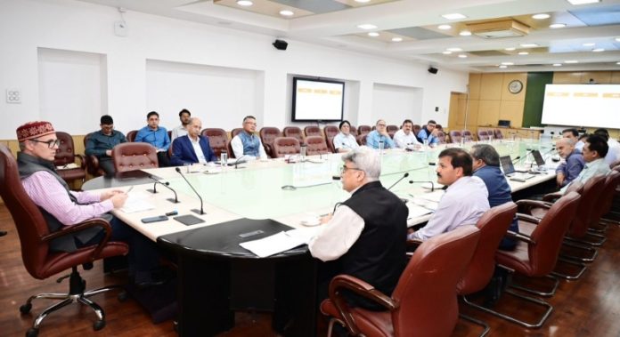 जम्मू-कश्मीर : सीएम उमर अब्दुल्ला ने जम्मू स्थित सचिवालय में विद्युत विकास विभाग की समीक्षा बैठक की अध्यक्षता की