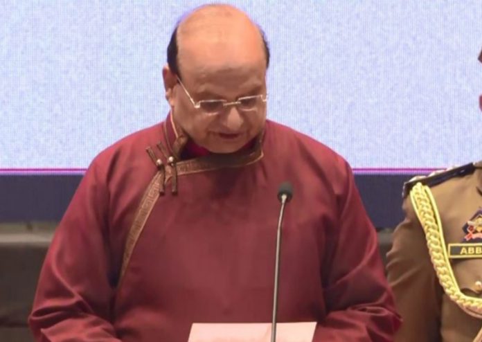 विनय कुमार सक्सेना ने लद्दाख के उपराज्यपाल के रूप में ली शपथ