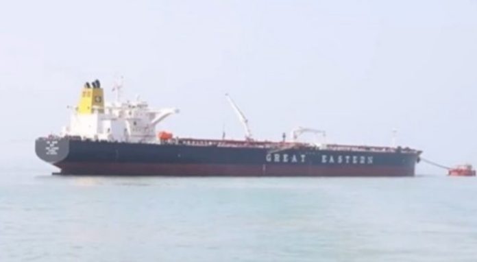 भारतीय मालवाहक जहाज ‘जग लडाकी’ कच्चे तेल की बड़ी खेप लेकर पहुंचा मुंद्रा बंदरगाह