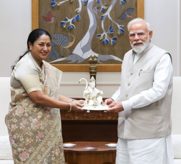 दिल्ली की सीएम रेखा गुप्ता ने पीएम मोदी से की मुलाकात