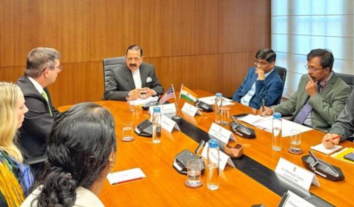 विज्ञान और प्रौद्योगिकी मंत्री डॉ. जितेंद्र सिंह ने अमेरिका के प्रतिनिधिमंडल के साथ की बैठक