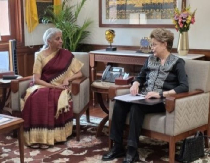 वित्त मंत्री निर्मला सीतारमण ने नव विकास बैंक की अध्यक्ष दिलमा रूसेफ से की मुलाकात