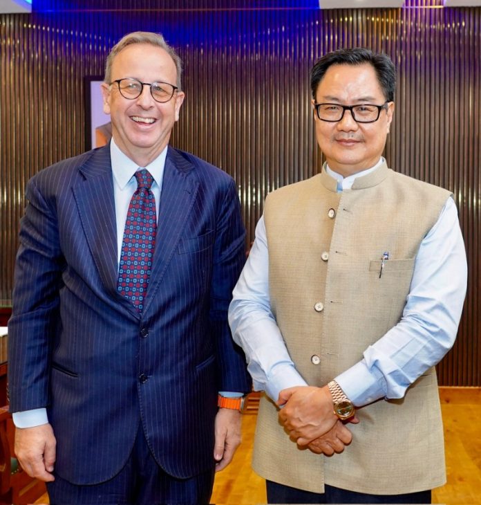 संसदीय कार्य मंत्री किरेन रिजिजू ने इटली के राजदूत अंतोनियो बार्तोली से की भेंट