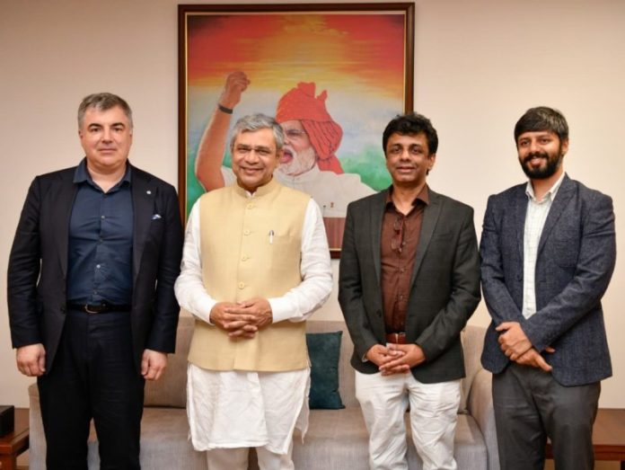 HDGWx78awAAbWhW-1200x902 (1)