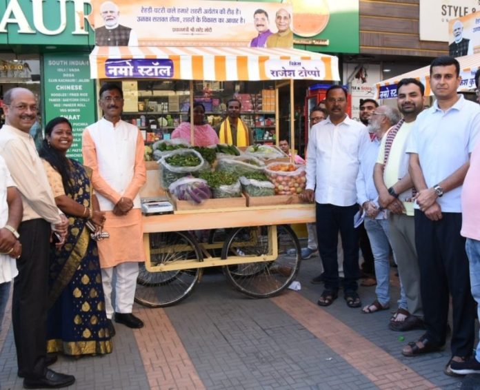 केंद्रीय रक्षा राज्य मंत्री संजय सेठ ने रांची में नमो स्टॉल वितरण योजना का किया शुभारंभ