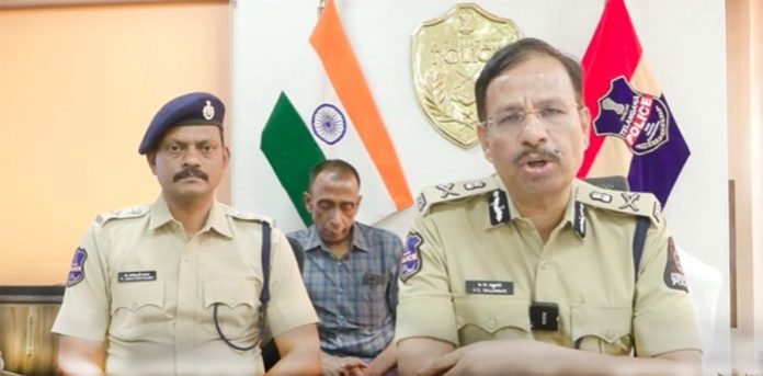हैदराबाद पुलिस ने अखिल भारतीय साइबर धोखाधड़ी गिरोह का किया भंडाफोड़, 32 बैंक अधिकारियों सहित 52 लोग गिरफ्तार