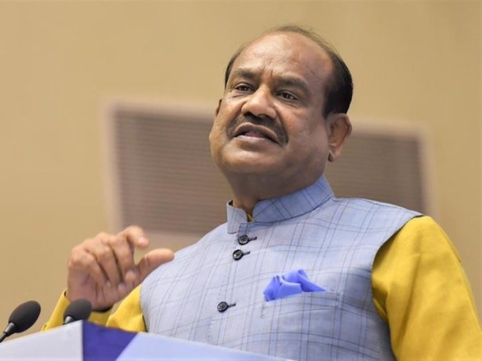 लोकसभा अध्‍यक्ष ओम बिरला महाराजा अग्रसेन कॉलेज के वार्षिक महोत्‍सव में शामिल हुए